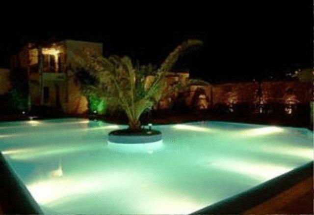 Amfitrion Hotel Vári Extérieur photo