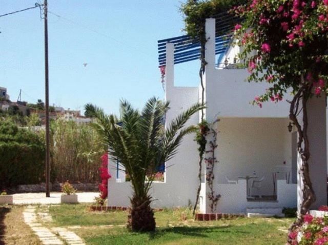 Amfitrion Hotel Vári Extérieur photo