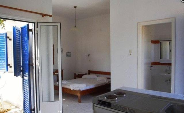 Amfitrion Hotel Vári Chambre photo